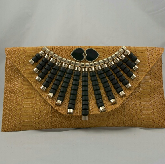 Envelope Clutch - Picture 1 of 3